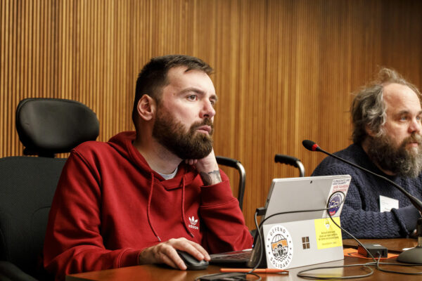 Tim Sültenfuß und Florian Grams im Parlament